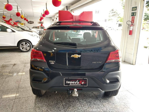 Chevrolet Onix 1.4 Mpfi Activ 8v Flex 4p Automático