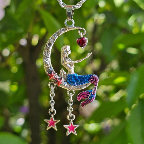 Dije Sirena En Luna Corazón De Zirconia Brilla Oscuridad Alpaca (plateado)