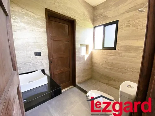 Esta Casa Ha Sido Cuidadosamente Diseñada Para Combinar La Belleza Estética Con La Funcionalidad. Cada Rincón De Esta Propiedad Refleja Una Atención Meticulosa A Los Detalles, Desde Los Acabados De Al