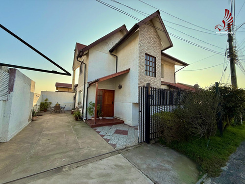Se Vende Linda Casa En Belloto Centro