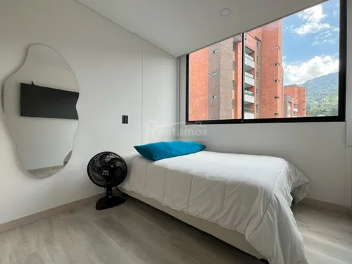 Apartamento En Venta En Loma De Los Mesa. Cod V776087