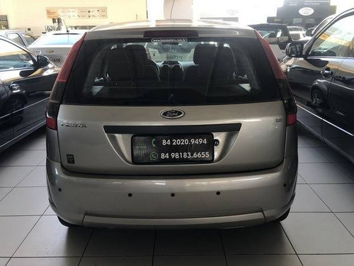 Imagem 4 de 9 de Ford Fiesta 1.6 Rocam 8v Flex 4p Manual