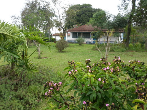 Vendo Chácara Terreno Limpo P/ Plantio Construção De Chalés Ou Centro De Distribuição Com 2 Casas Simples Em São Roque A 3km Estrada Do Vinho E Vinícola Góes Excelente Localização Acesso Fácil Estrada