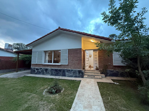 Casa En Venta En Villa Giardino, Oportunidad