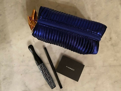 Imagem 1 de 5 de Kit Mac Shiny Pretty Things Smoky Eyes (3 Produtos + Nécessa