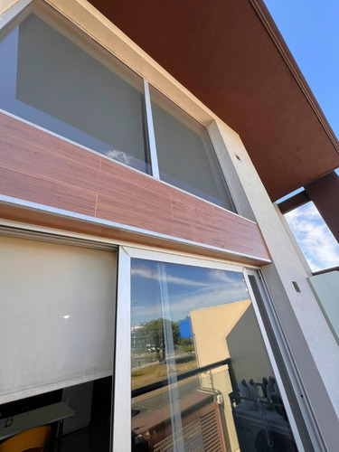 Depto 2 Ambientes En Duplex Con Balcon // Av. Presidente Peron 2672