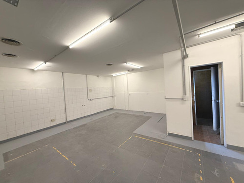 Oficina En Venta En Balvanera - Edificio Comercial Apto Credito, Apto Varios Rubros.