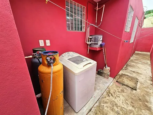 Casa En Renta De 1 Planta Con 3 Recámaras, Amueblada En Ciudad Caucel