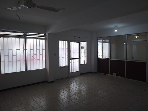 Imagen 9 de 18 de Local Comercial - Bº Centro- Excelente Ubicacion!!