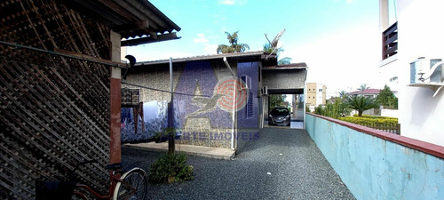Imagem 2 de 11 de Duas Casas À Venda No Bairro Aventureiro - Joinville/sc - 143