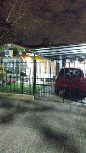 Imagen 2 de 14 de Casa Para 2 Familias En Venta En Banfield Oeste