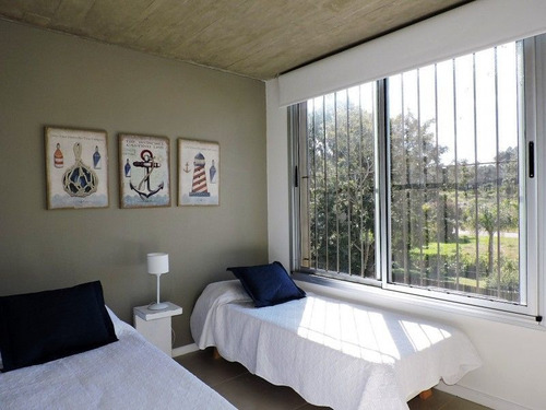 Apartamento En Alquiler Por Temporada De 3 Dormitorios En Manantiales