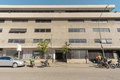 Imagen 19 de 22 de Edificio En Venta Los Cortijos De Lourdes I