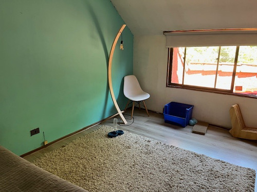 Excelente Casa Con Gran Jardin