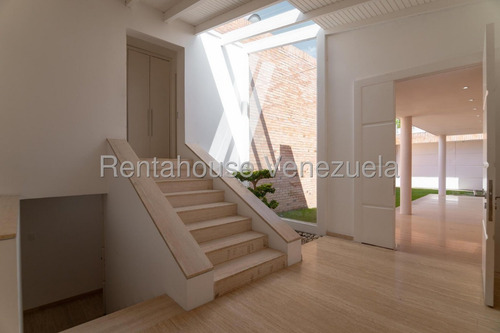 Casa En Alquiler, Prados Del Este #25-17775 - Marigreys Blanco -
