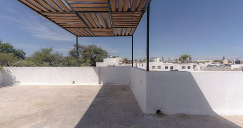 Exclusiva Residencia En Condominio Cerrada De La Fe, Aguascalientes