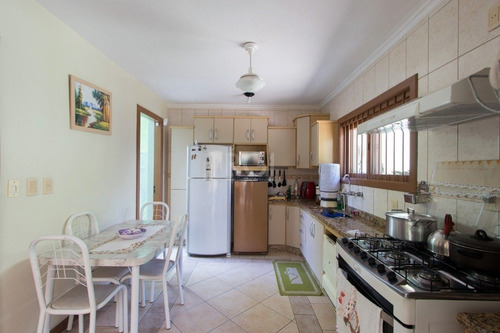 Casa Em Camaquã Com 3 Dormitórios - Lu265734
