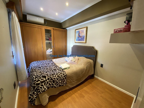 Venta Con Renta Casa 5 Dorm Brazo Oriental Y Local Empresa