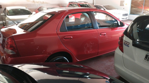 Toyota Etios 1.5 Sedan Xs 2017
