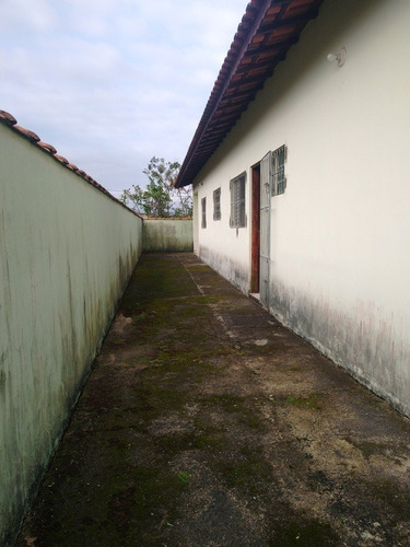 Imagem 11 de 14 de Casa Com Entrada E Parcelas Na Praia De Mongaguá, 2 Quartos!