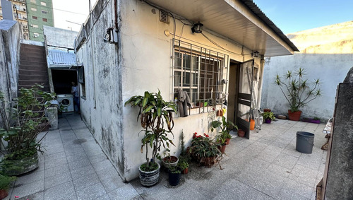 Venta Casa 3 Ambientes Mas Ph, Multifamiliar A Reciclar En Lomas Del Mirador, La Matanza