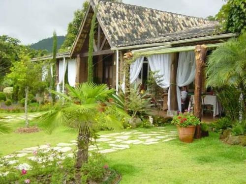 Imagem 3 de 14 de Chácara Ampla Em Itariri Com Piscina, 4 Quartos, Nascente