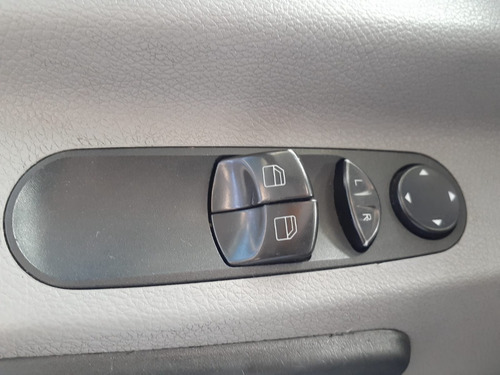 Imagem 8 de 12 de Sprinter 311 2014 Baú Com Ar Dirige Com Cnh B