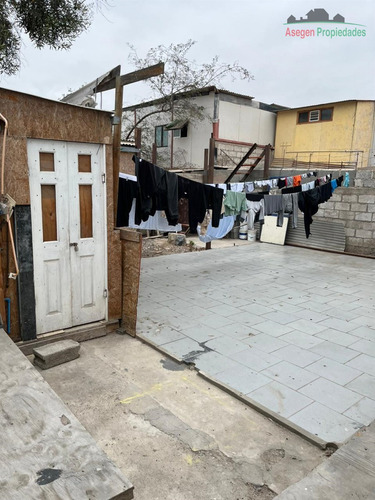 Casa En Venta De 8 Dorm. En Caldera