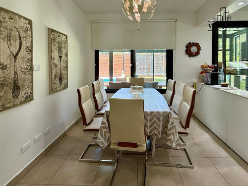 Casa En Venta En Santa Maria De Los Olivos - Malvinas Argentinas - Apta Crédito