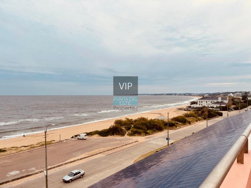 Vendo Penthouse En Playa Mansa- Ref: 541
