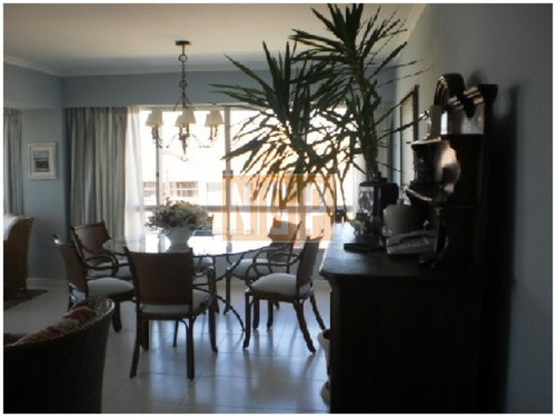 Centro-ref:14617