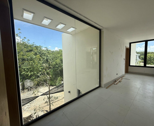 Villa En Venta En Playa Nueva Romana, A Estrenar.