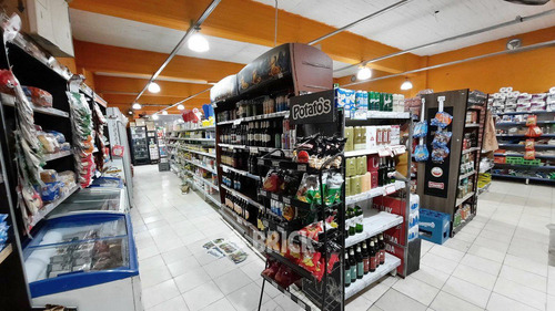 Espectacular Local En Lote De 10x40 Mts En Av. Caseros Al 1400 - Preparado P/construir