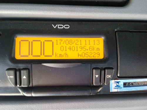 Imagem 10 de 15 de Mercedes Benz Axor 2041 4x2 2021 Teto Alto Autom