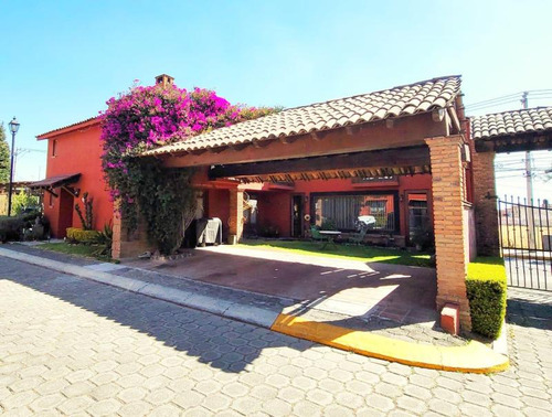 Casa En Venta En Metepec, Residencial  El Campanario 