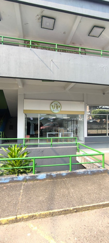 Ju Local En Venta Ubicado En El C.c Pinar