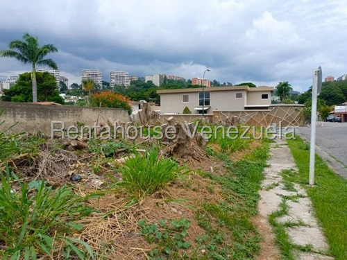Ana Torres. Terreno En Venta 258843 En Sorocaima