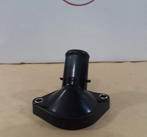 Toma De Agua Para Toyota Yaris 2000-2014