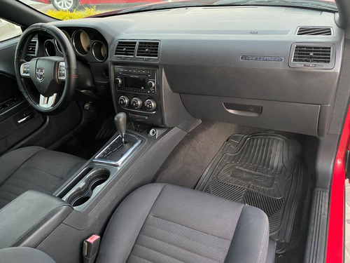 Imagen 12 de 14 de Dodge Challenger 2013