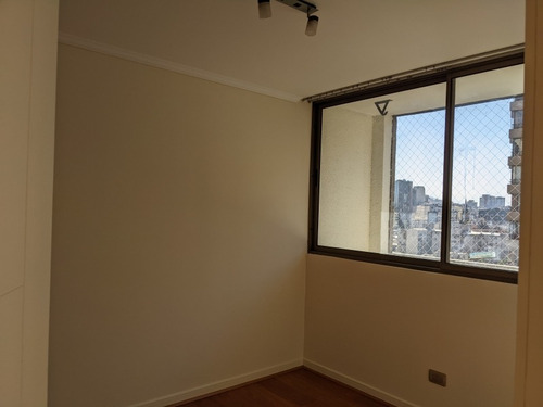 Arriendo Departamento-2 Cuadras Del Metro Santa Lucia 2d/2b