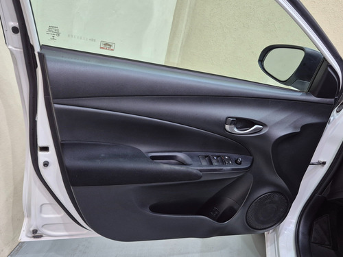 Toyota Yaris 1.5 107cv Xs