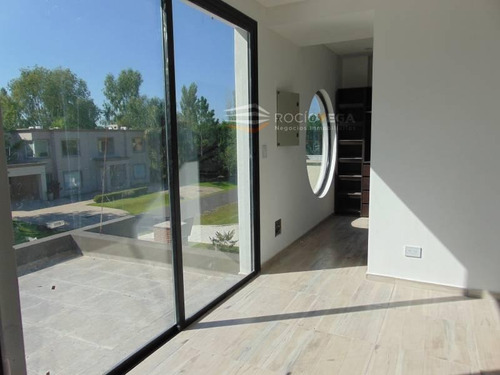 Imagen 17 de 30 de Espectacular Casa En Venta A Estrenar En Barrio Cerrado Santa Ana