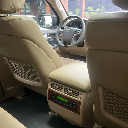 Toyota Land Cruiser 4.5 Imperial Lc200 Diésel