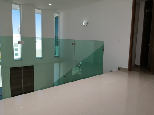 Casa Nueva En Fraccionamiento Alberia