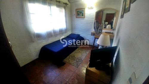 Imagen 11 de 28 de Hermosa Casa En Zona Residencial Cerca De Colegios. 3 Dormitorios. 2 Baños.