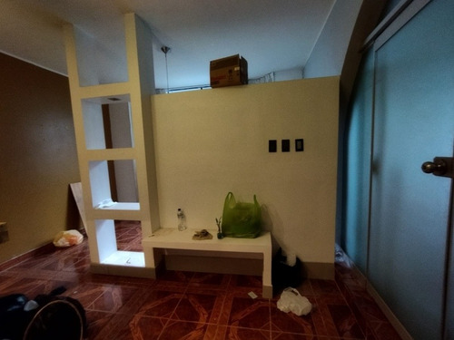 Imagen 8 de 10 de Habitación Con Cocina. En Santa Isabel De Villa, Chorrillos