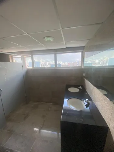 Oficina - Las Mercedes - 135 Mts2