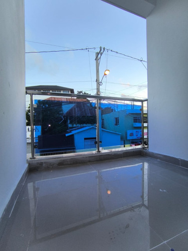 Apartamento De 2 Habitaciones Un Baño Sala Cocina Comedor