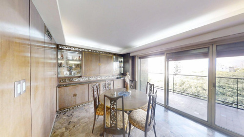 Departamento De 4 Ambientes En Venta En Flores.