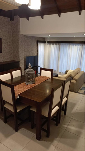 Imagen 4 de 26 de Alquiler Temporario. 5 Amb, 8 Personas -3 Baños, Patio Y Parrilla- Excelente Ubicación. Disponible A Partir Del 22 De Febrero Y Marzo